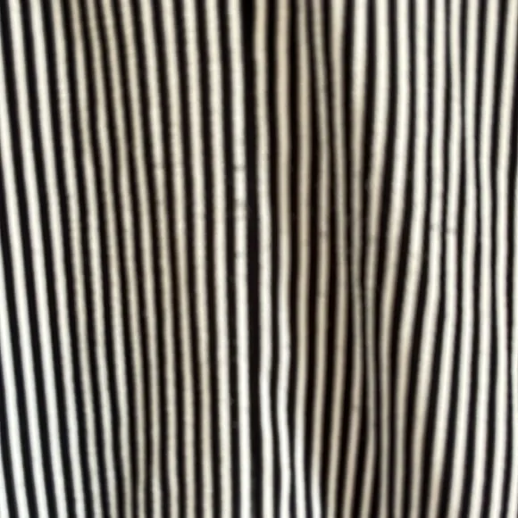 Adrianna Papell striped blouse size small - Picture 3 of 4